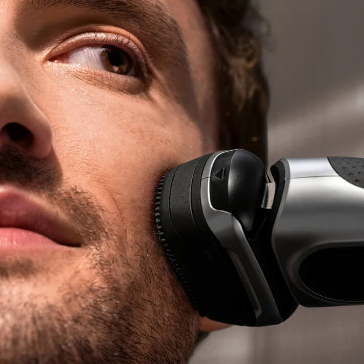 Máy cạo râu Braun Series 9 Pro+ 9599cc